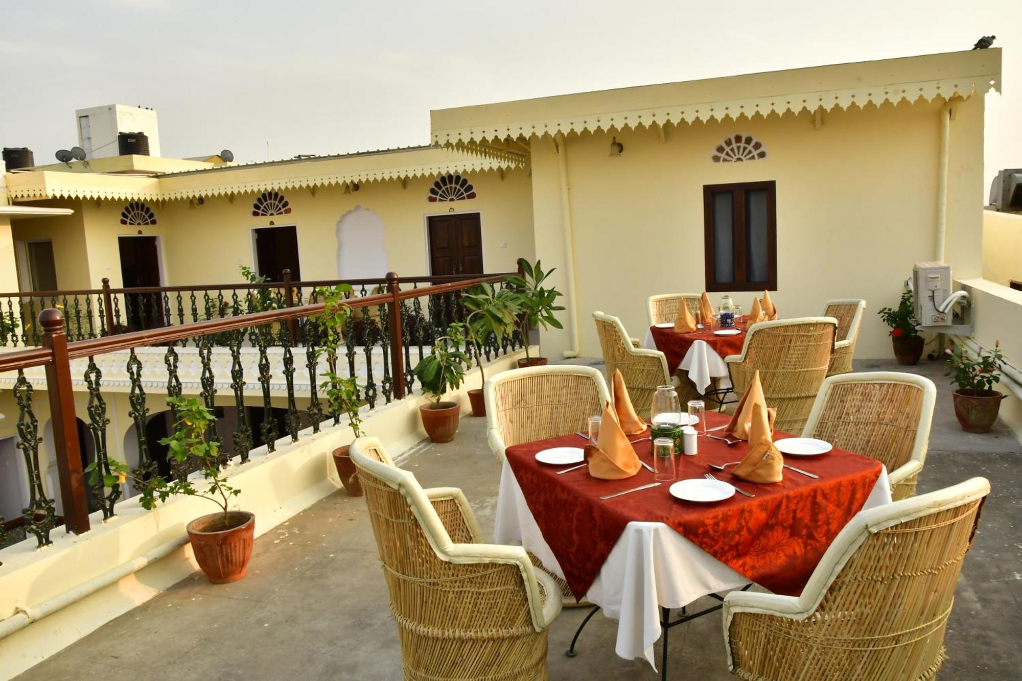 Khandela Haveli - A Boutique Heritage Hotel Jaipur Bagian luar foto